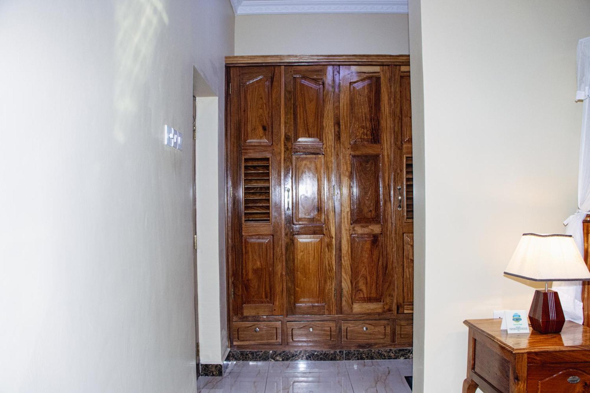 Sunny Palms 4*