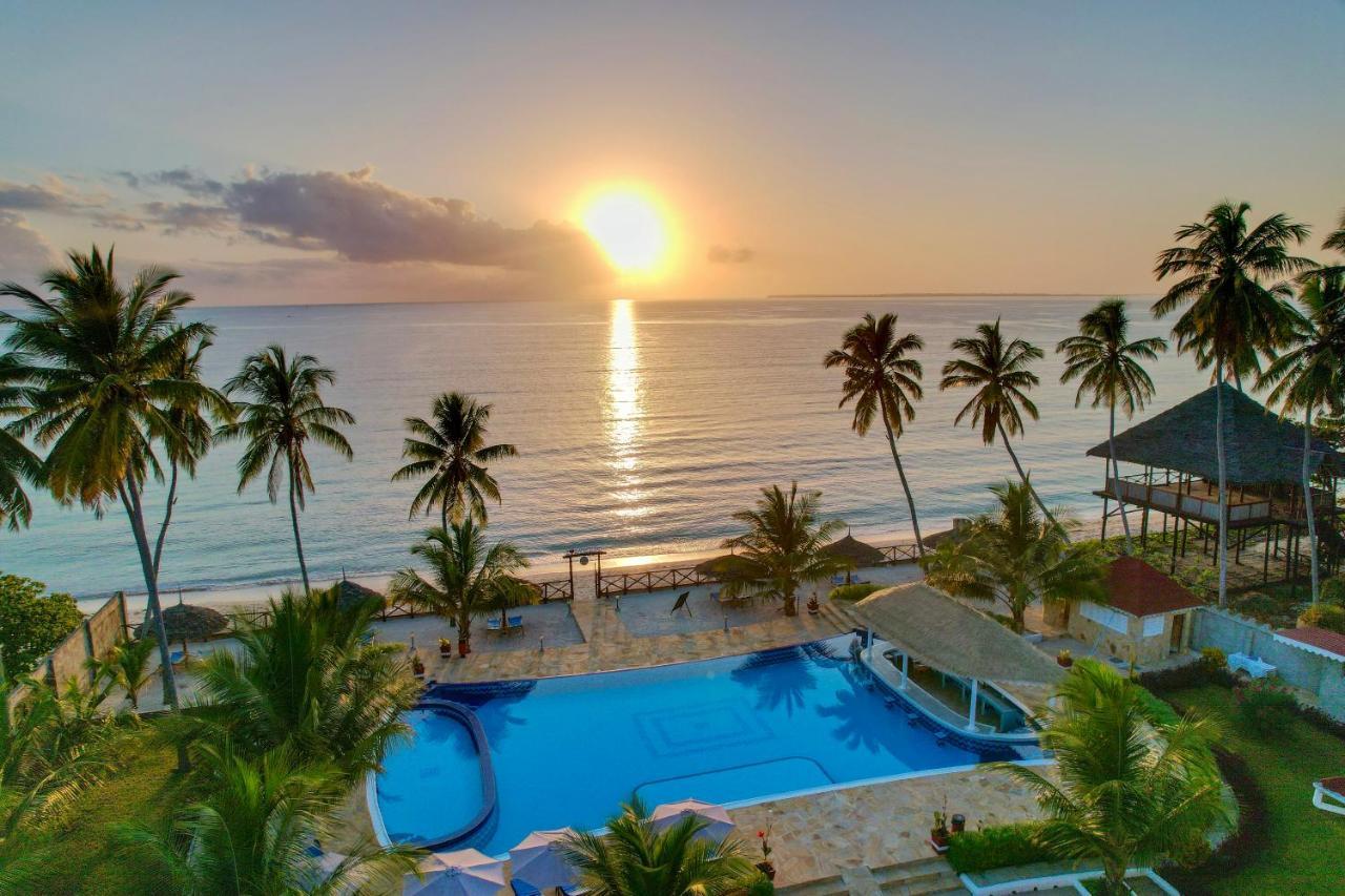 فندق Sunny Palms 4*