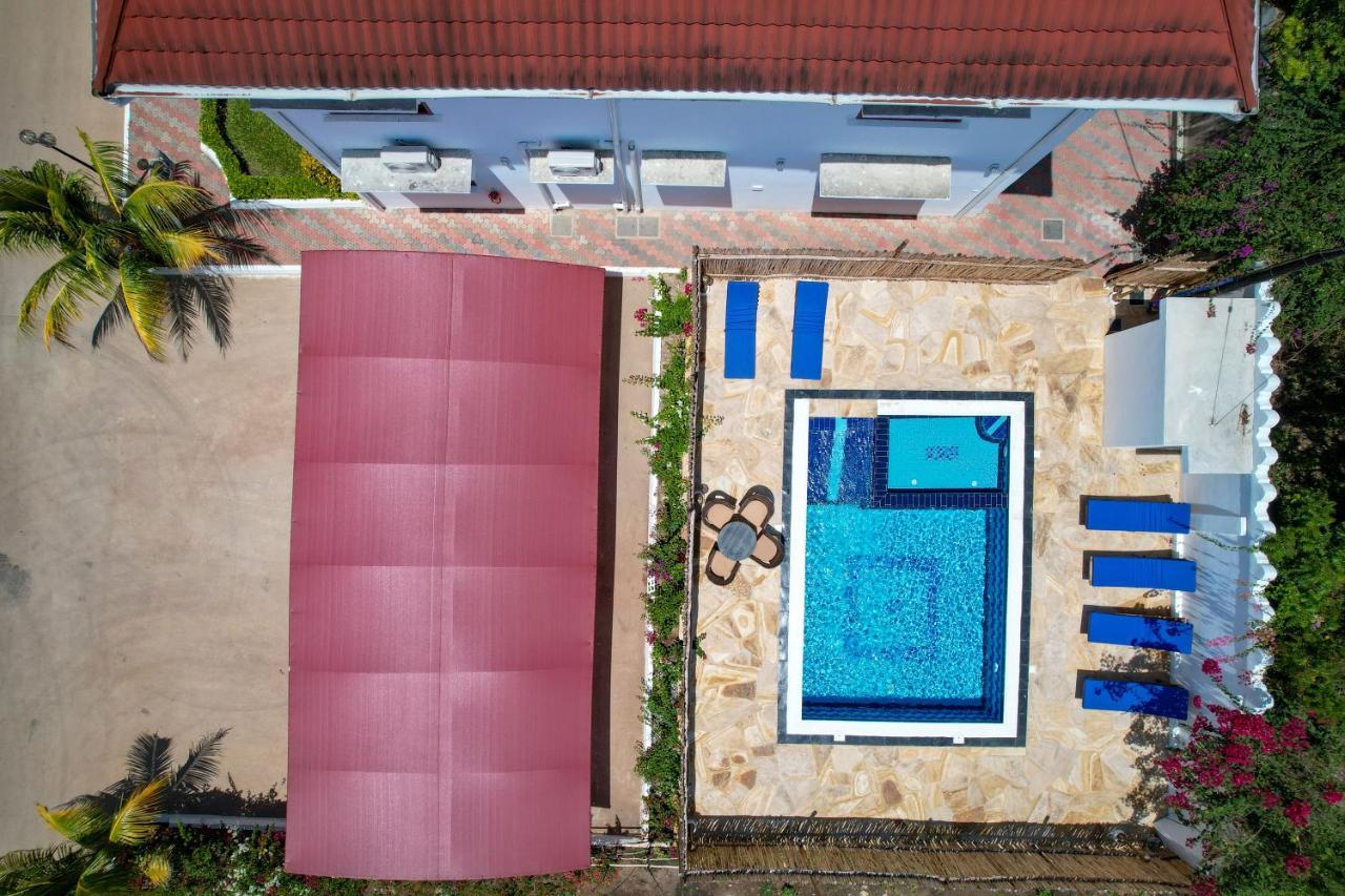 فندق Sunny Palms 4*