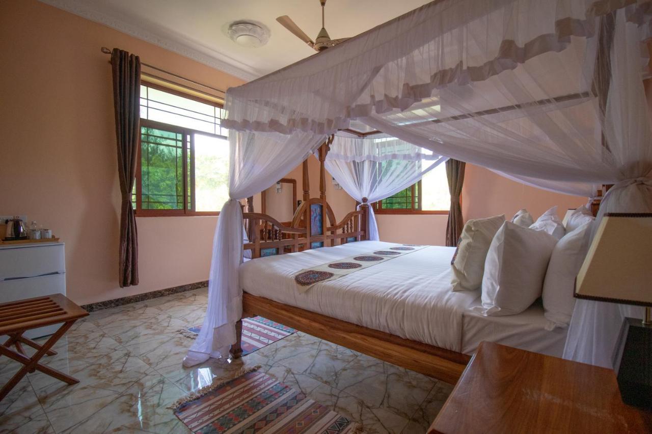 فندق Sunny Palms 4*